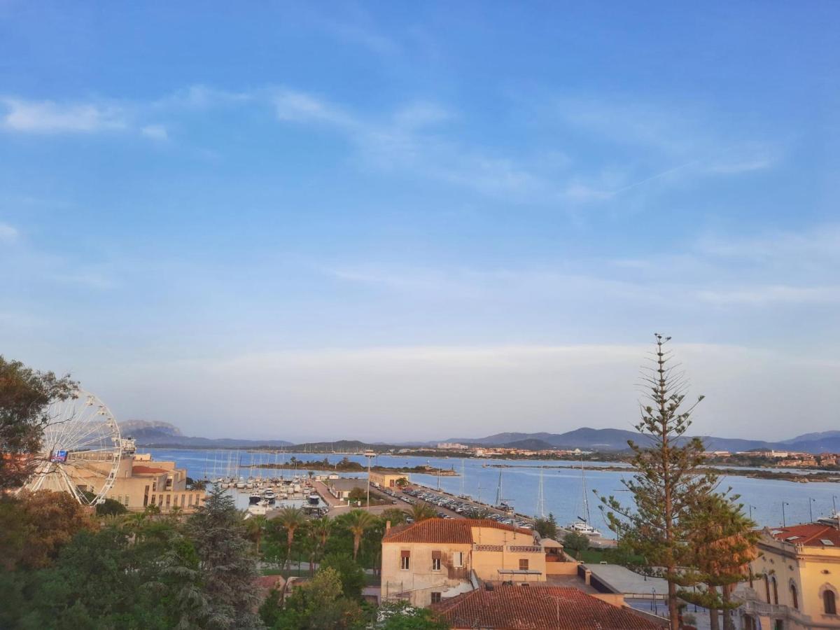 Antares Rooms And Suites Olbia Exterior foto